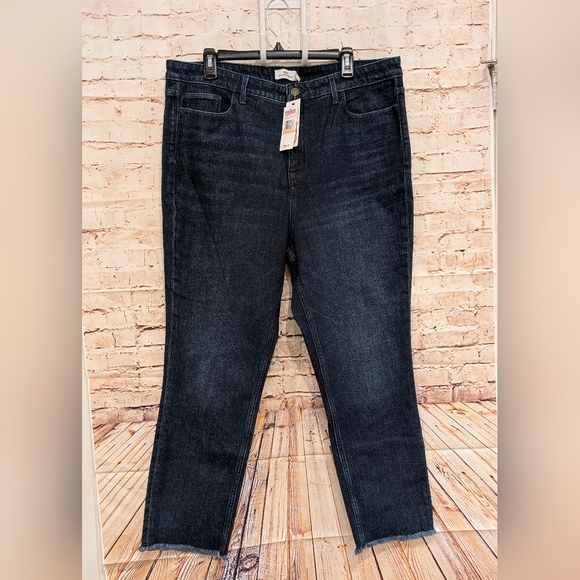 🎉 SALE 🎉 NWT Vineyard Vines Straight High Rise Crop Women's Dark Blue Jeans - Picture 2 of 15